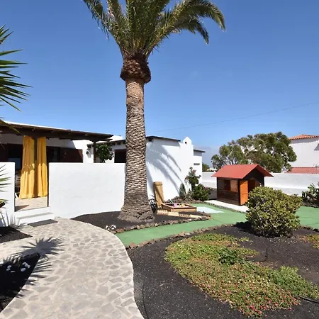 Casa Tamai Family Holidays Lanzarote 度假居 *